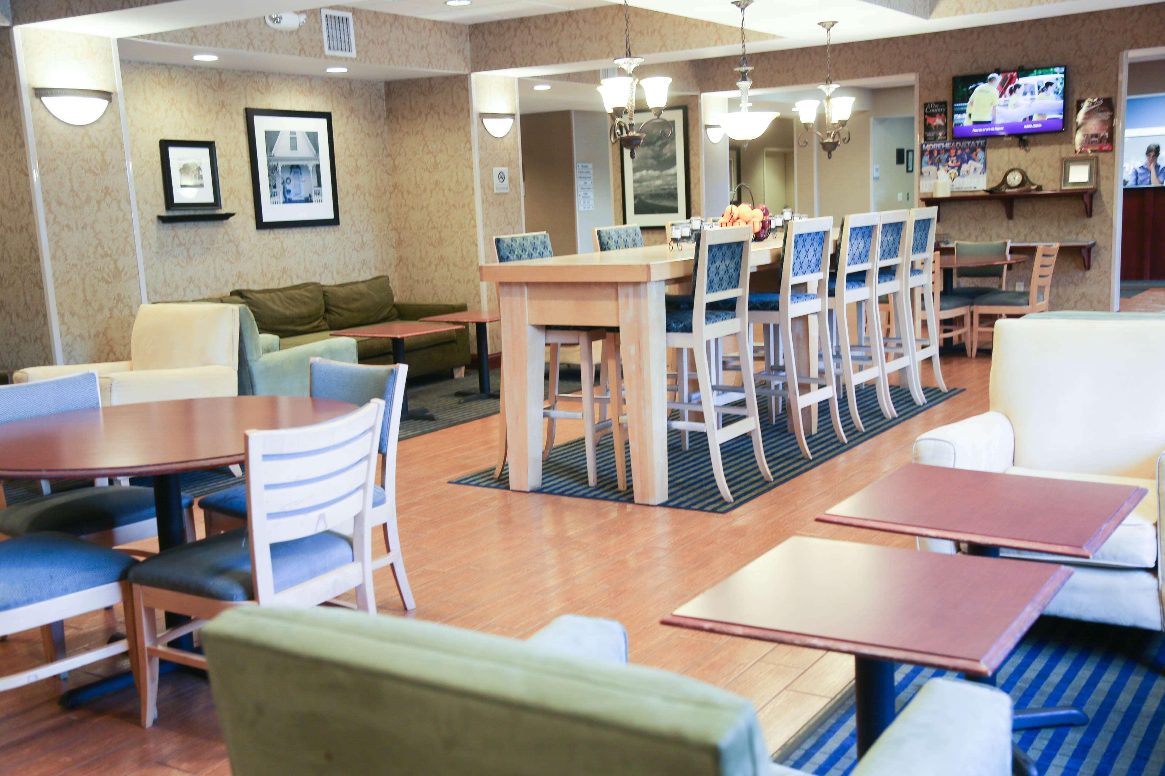 Hampton Inn Morehead Bagian luar foto